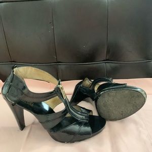 Michael kooks used sandals